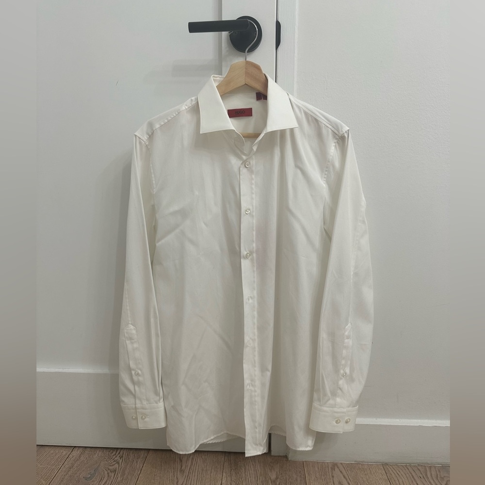 NWT Hugo Boss Men’s White Button up shirt 15.5R